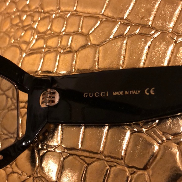 Gucci Sunglasses - Picture 4 of 7
